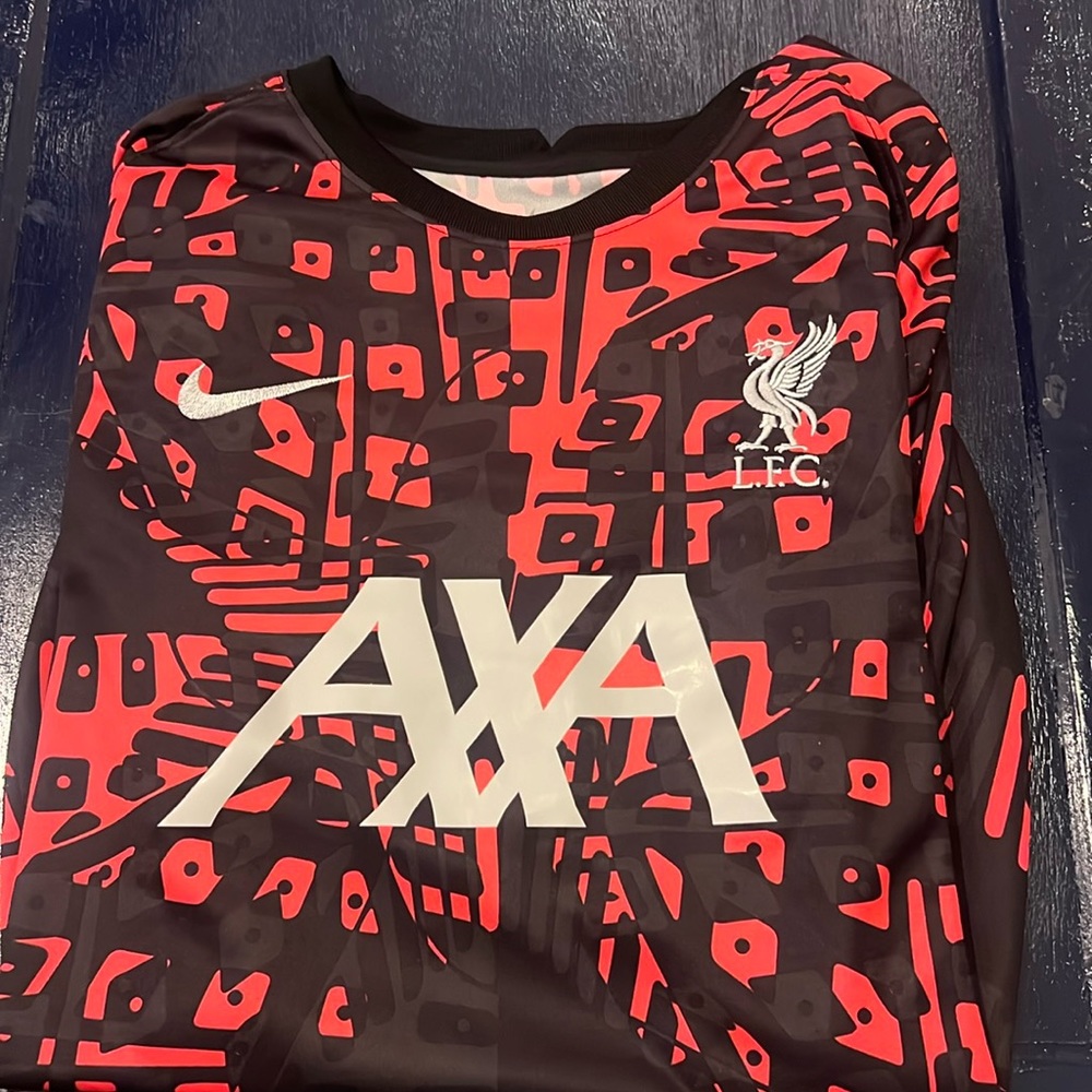 Liverpool jersey size large